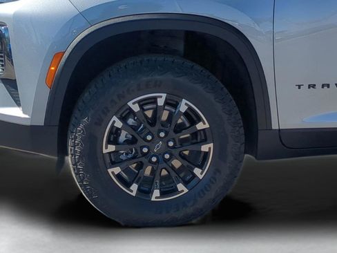 Used 2026 Chevrolet Traverse Z71 w/ Driver Confidence Package image 11