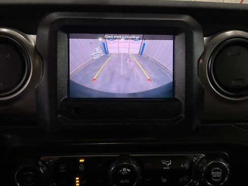 Used 2020 Jeep Wrangler Unlimited Sport S image 18