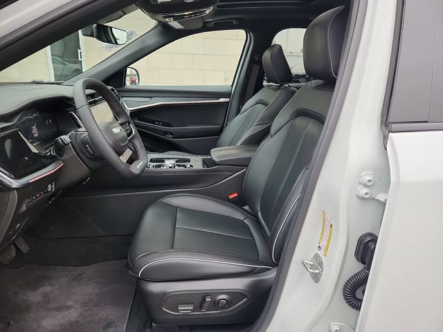 Used 2025 Jeep Wagoneer S Limited AWD/4WD image 13