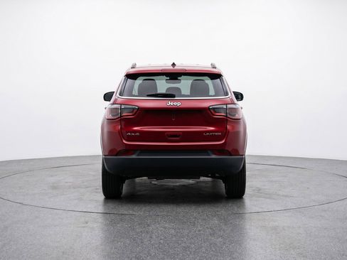 Used 2025 Jeep Compass Latitude image 7