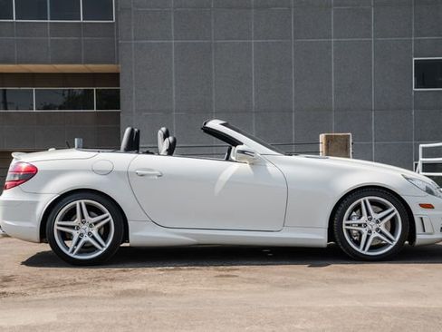 Used 2009 Mercedes-Benz SLK 55 AMG image 5