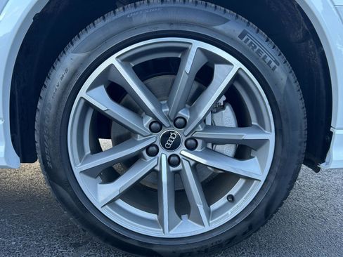 Certified 2025 Audi Q3 2.0T Premium w/ Black Optic Sport Package image 13