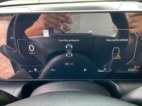 Used 2025 Kia K4 EX FWD image 23