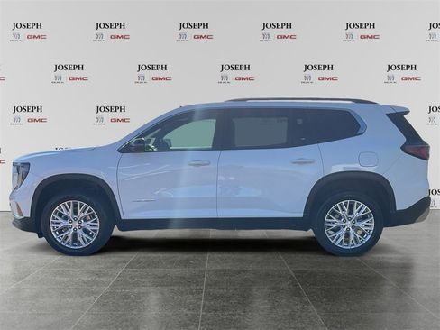 Used 2024 GMC Acadia Elevation image 5