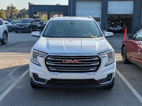 Used 2024 GMC Terrain SLT FWD image 7