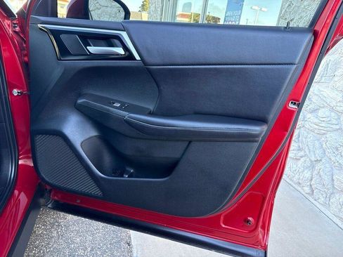 Used 2023 Mitsubishi Outlander SE FWD image 32