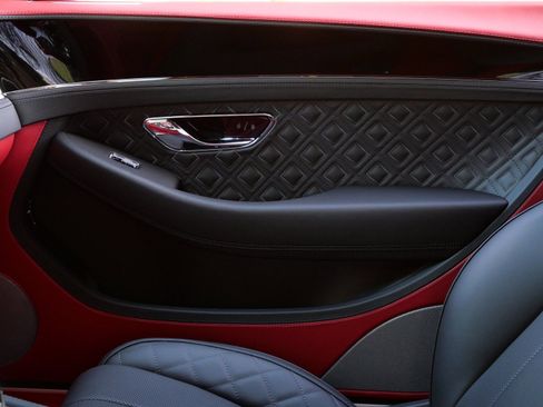 Used 2022 Bentley Continental GT Speed image 14