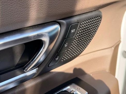 Used 2022 Kia Telluride SX w/ Towing Package image 16