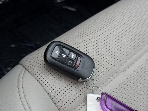 Used 2024 Honda CR-V EX-L image 8