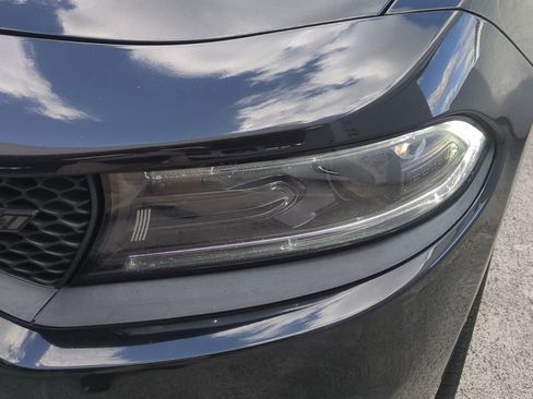 Used 2022 Dodge Charger R/T w/ Blacktop Package image 10