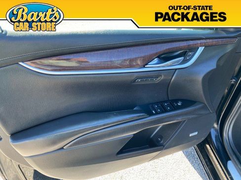 Used 2014 Cadillac XTS Premium image 25