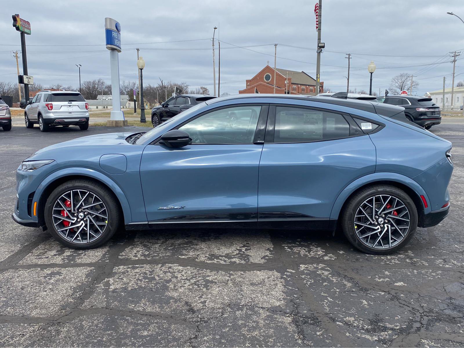 Used 2023 Ford Mustang Mach-E GT w/ GT Performance Edition AWD/4WD image 1