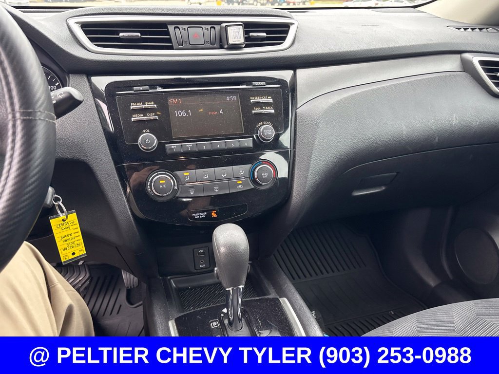 Used 2015 Nissan Rogue S AWD/4WD image 13