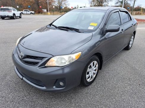 Used 2013 Toyota Corolla L image 2