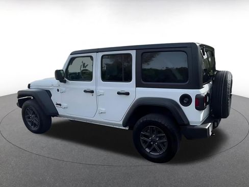 Used 2025 Jeep Wrangler Unlimited Sport AWD/4WD image 9