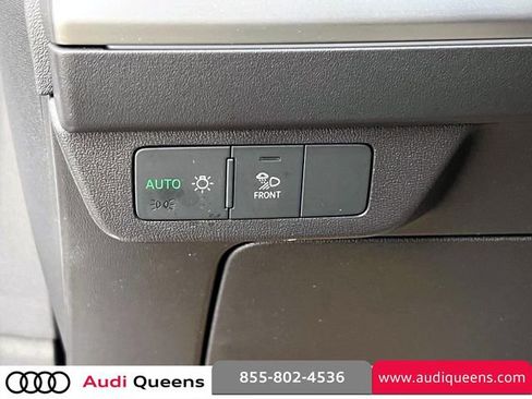 Certified 2022 Audi Q4 e-tron Prestige image 21