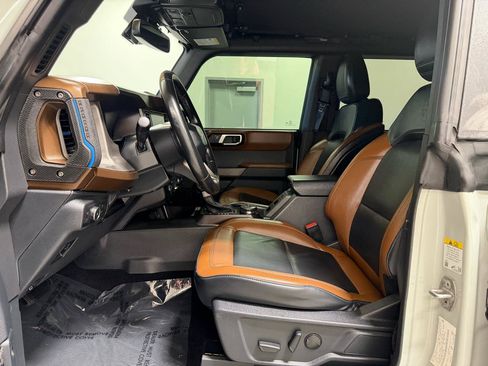 Used 2021 Ford Bronco Outer Banks AWD/4WD image 11