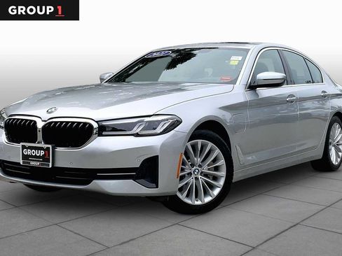 Used 2021 BMW 530e xDrive w/ Executive Package AWD/4WD image 1