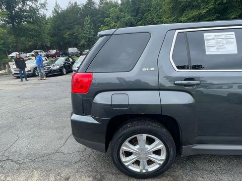 Used 2017 GMC Terrain SLE FWD image 9