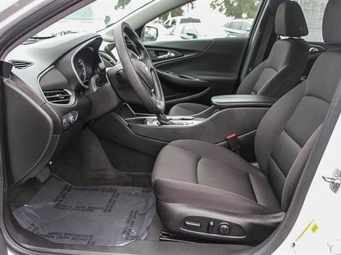 Used 2024 Chevrolet Malibu LT image 18