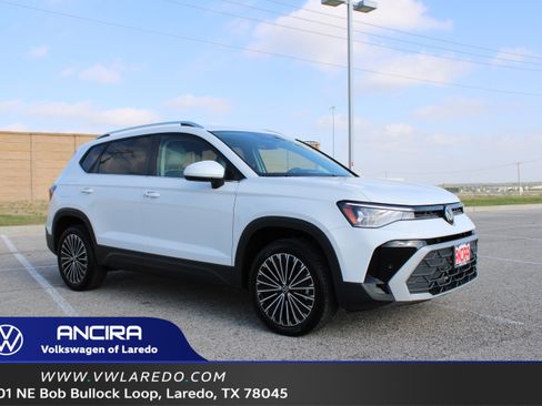 New 2025 Volkswagen Taos SE image 1