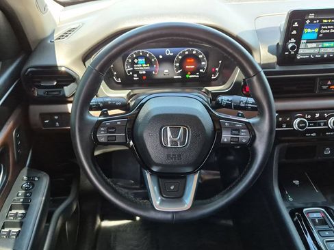 Used 2023 Honda Pilot Elite image 19