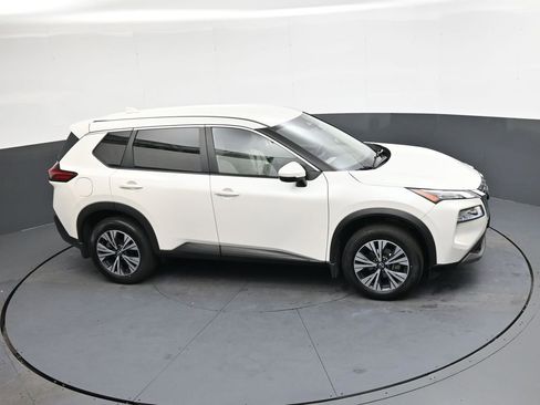 Used 2023 Nissan Rogue SV image 28