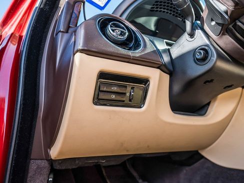 Used 2012 Jaguar XJ RWD image 30