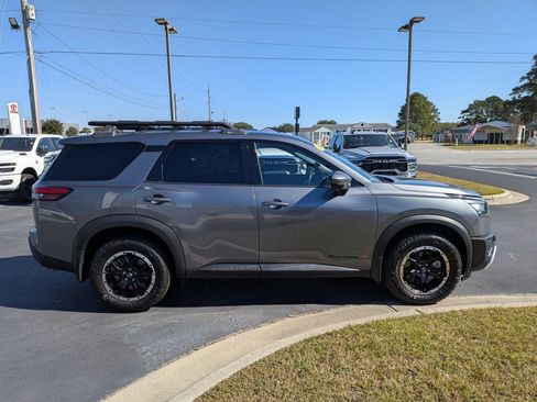 Used 2024 Nissan Pathfinder Rock Creek image 4