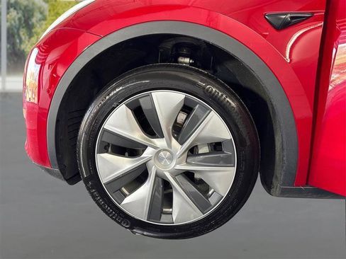 Used 2021 Tesla Model Y 2WD image 19