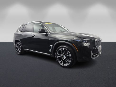 Certified 2026 BMW X5 sDrive40i w/ Premium Package image 1