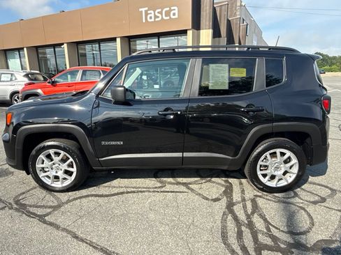 Used 2022 Jeep Renegade Latitude w/ Convenience Group AWD/4WD image 12