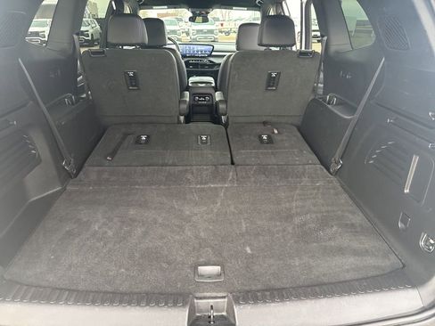 Used 2025 Buick Enclave Preferred image 17