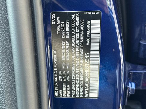 Certified 2022 Porsche Macan image 29