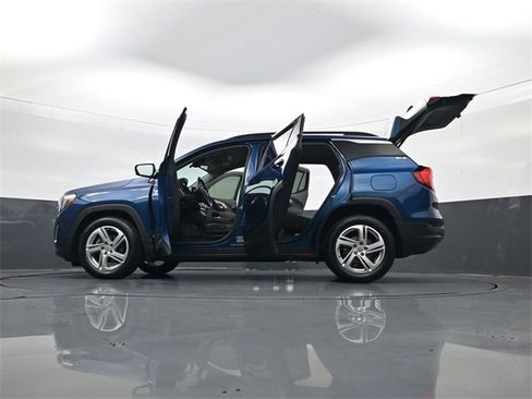 Used 2020 GMC Terrain SLE w/ Driver Convenience Package image 34