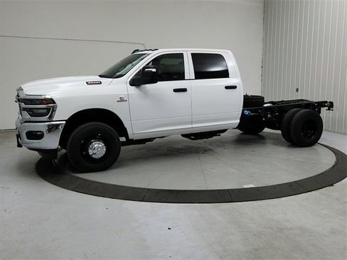New 2026 RAM 3500 Tradesman w/ Chrome Appearance Group A image 3