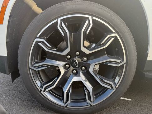 Used 2025 Chevrolet Tahoe RST w/ RST Capability Package image 7