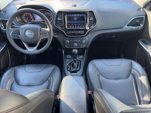 Used 2021 Jeep Cherokee Limited image 11