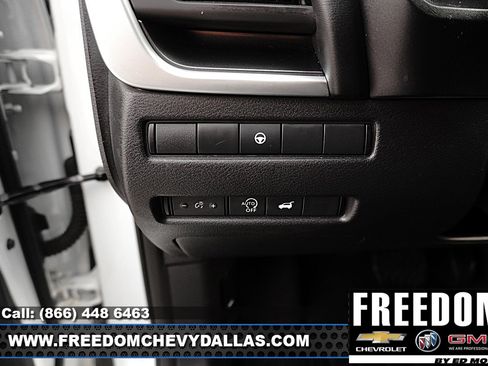 Used 2024 Nissan Rogue SV AWD/4WD image 20
