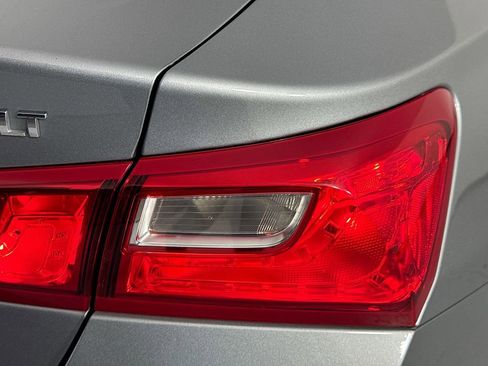 Used 2023 Chevrolet Malibu LT image 34