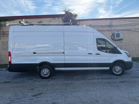 Used 2022 Ford Transit 250 148 High Roof Extended AWD w/ Load Area Protection Package image 14
