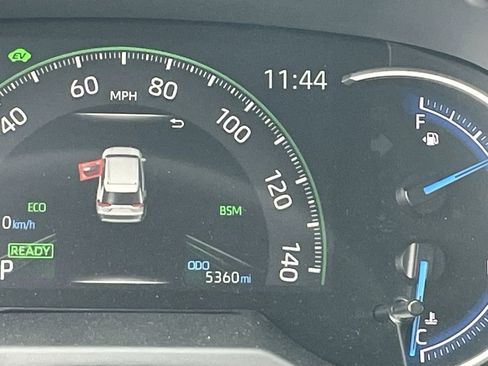 Used 2025 Toyota RAV4 XSE image 9