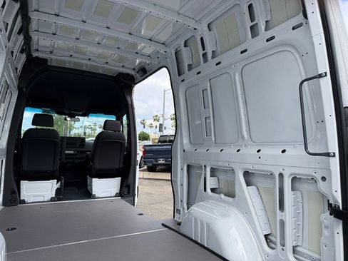 New 2025 Mercedes-Benz Sprinter 2500 image 17