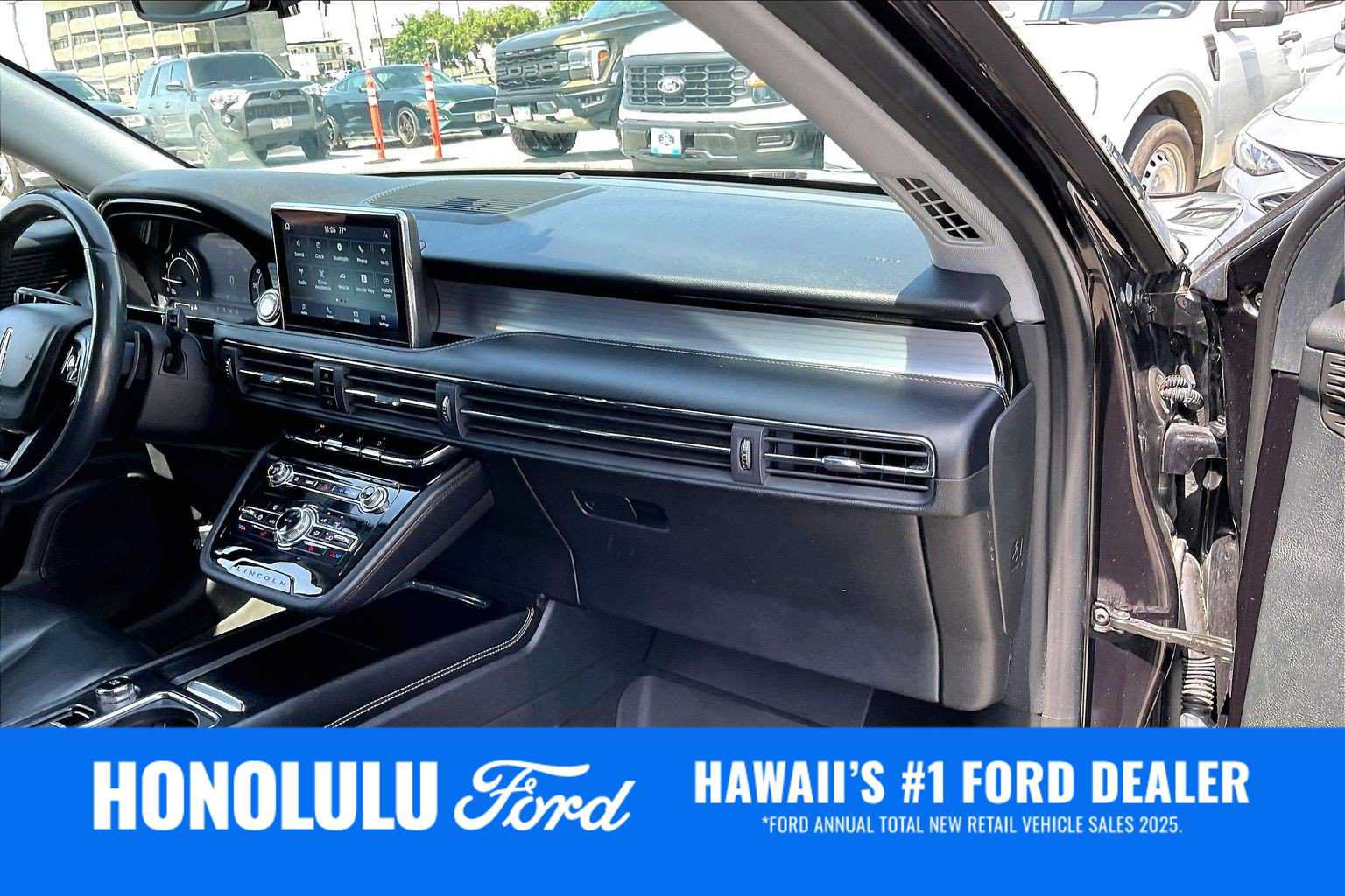 Used 2021 Lincoln Corsair FWD w/ Towing Package I image 23