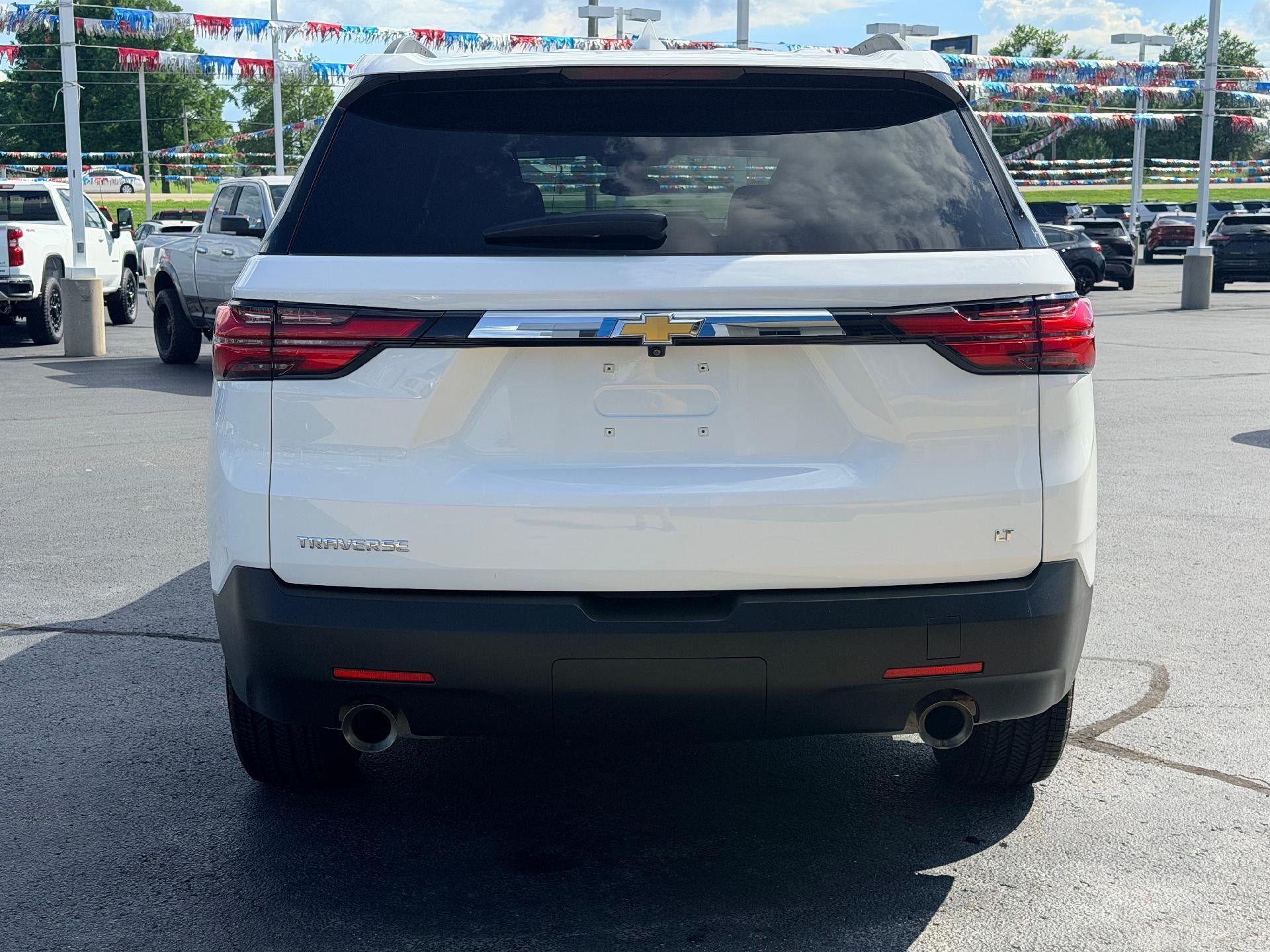 Used 2023 Chevrolet Traverse LT FWD image 6