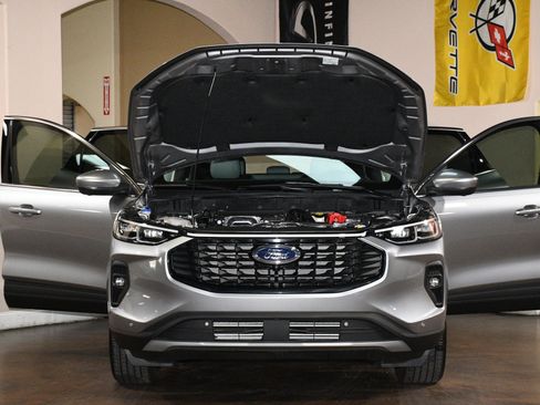 Used 2024 Ford Escape Platinum AWD/4WD image 87