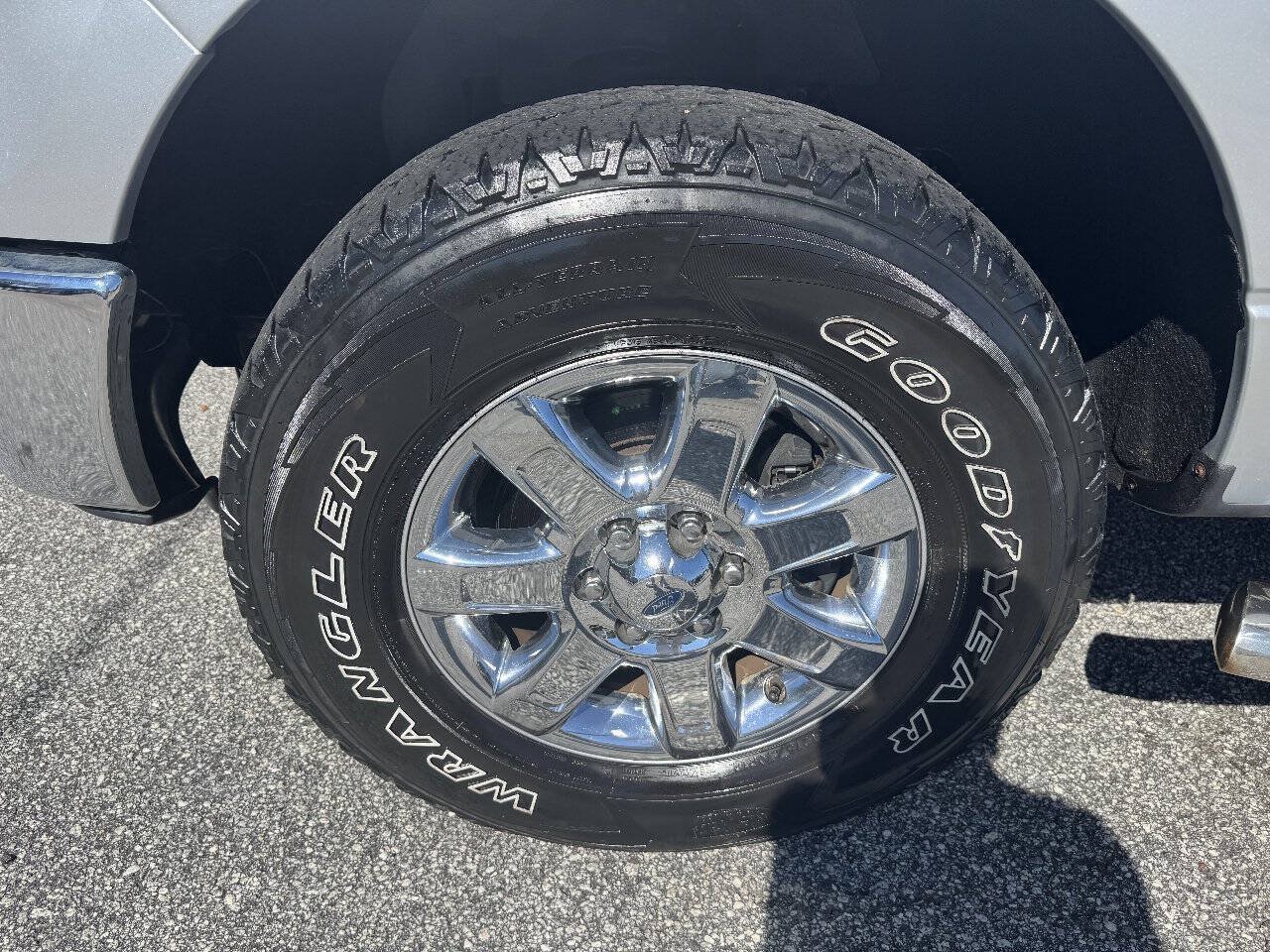 Used 2014 Ford F150 XLT w/ Equipment Group 302A Luxury AWD/4WD image 8