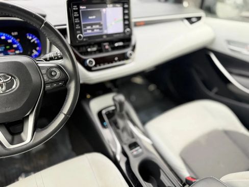 Used 2019 Toyota Corolla XSE FWD image 21