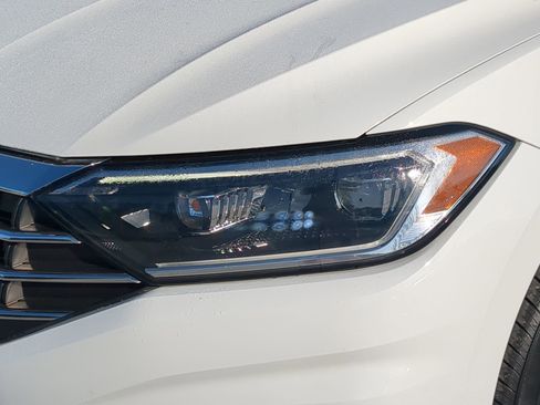 Used 2021 Volkswagen Jetta SEL image 36