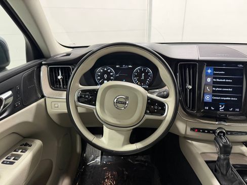 Used 2019 Volvo XC60 T6 Inscription image 8